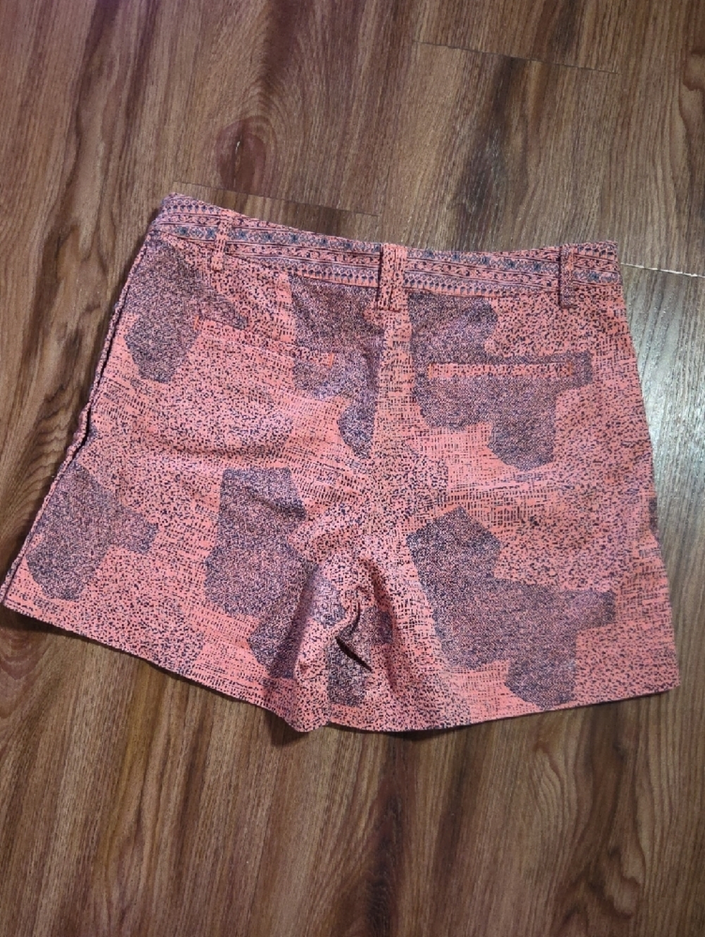 Cartonnier Coral Patterned Jean Shorts with Side Snap Details - Picture 7 of 7